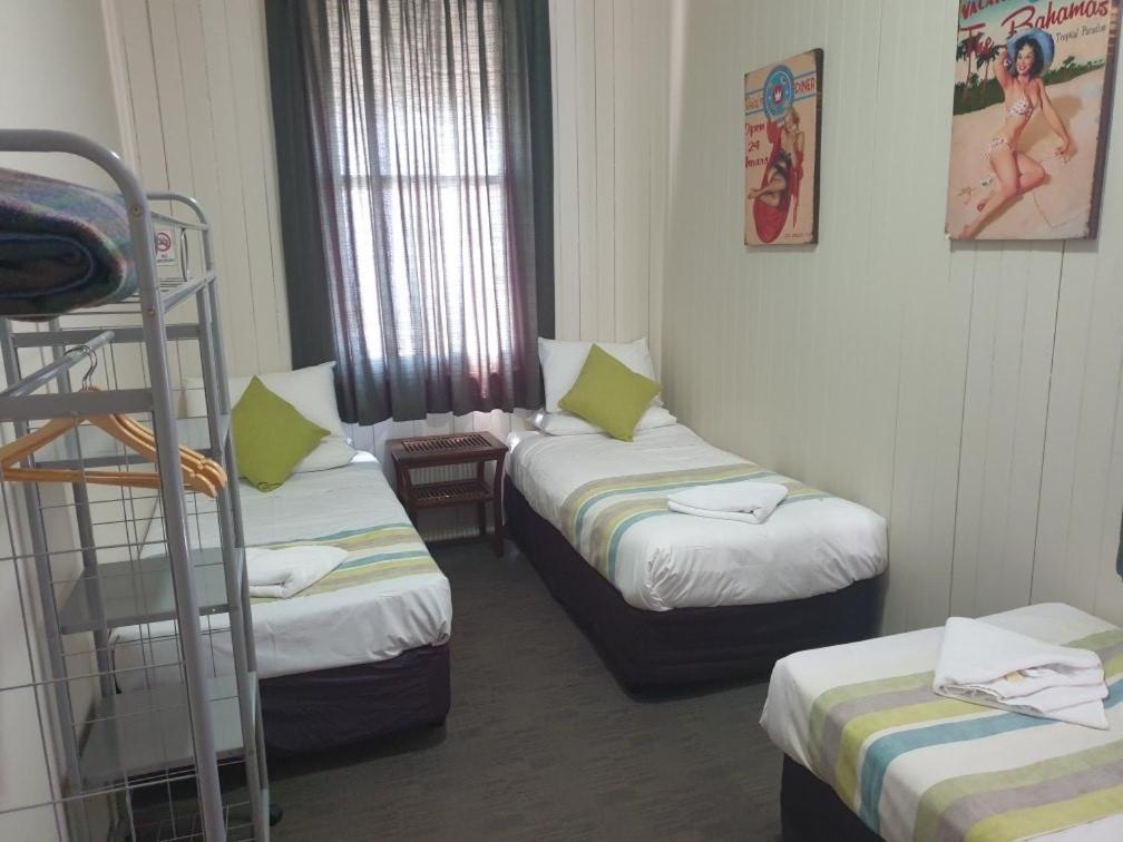 Exchange Hotel Toogoolawah Exterior foto